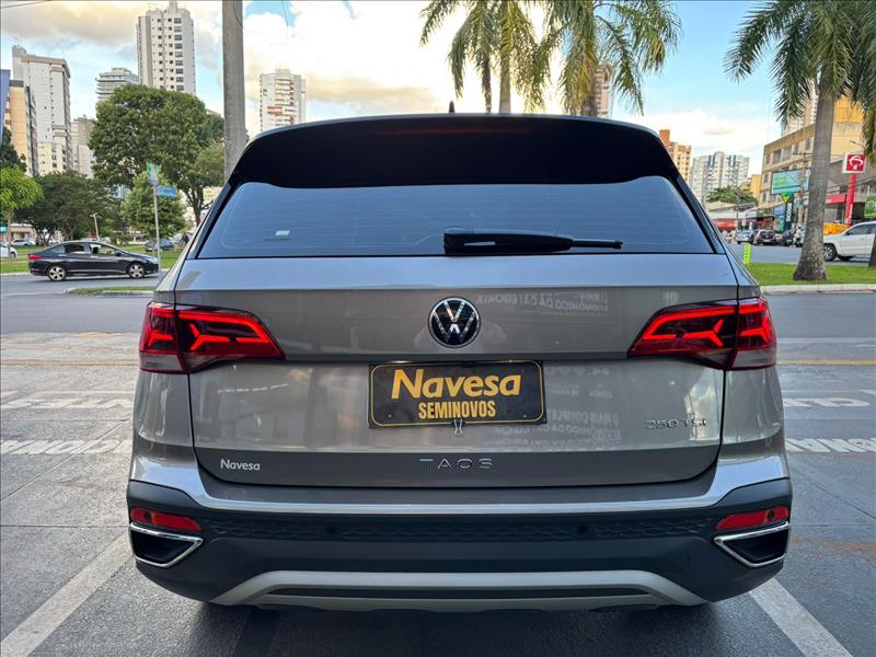  TAOS  1.4 250 TSI Highline 4