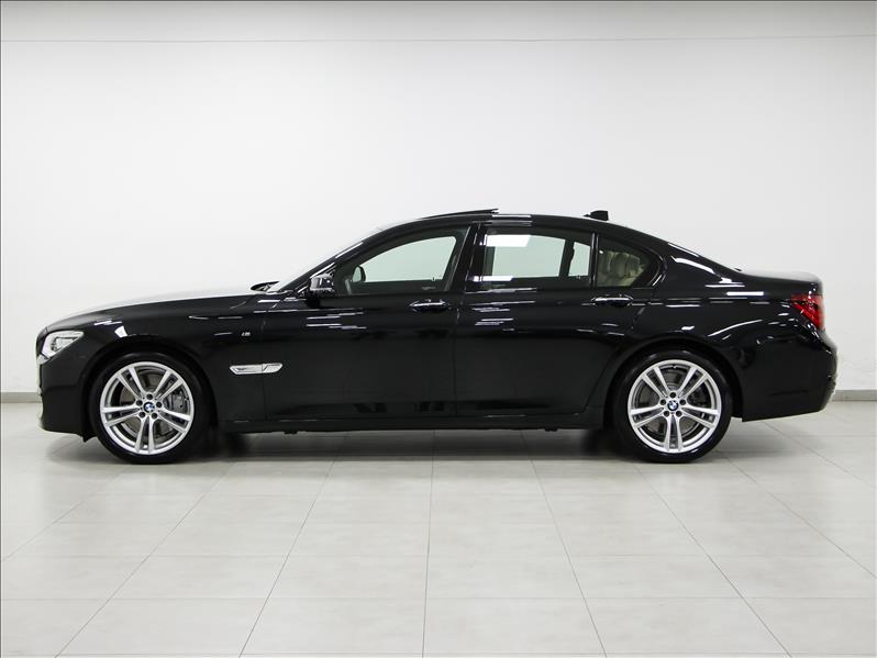 BMW 750I 4.4 M Sport Sedan V8 32V