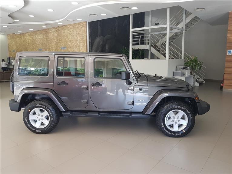Jeep WRANGLER 3.6 Unlimited Sahara 4X4 V6