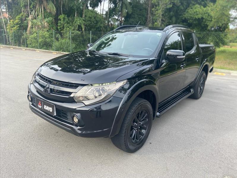 L200 TRITON 2.4 16V Turbo Sport Hpe-s CD 4X4 L200 TRITON 2.4 16V Turbo Sport Hpe-s CD 4X4