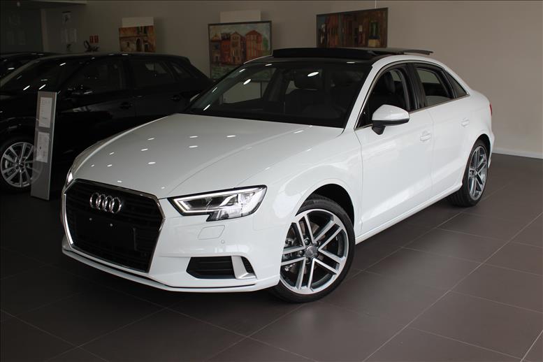 AUDI A3 2.0 TFSI Sedan Performance