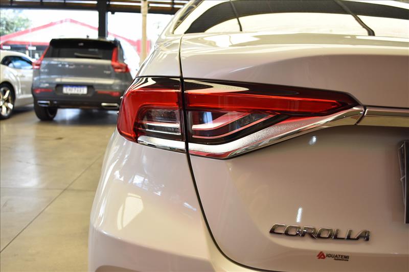 TOYOTA COROLLA 1.8 VVT-I Hybrid Altis-15 - Loja de Veículos - 0