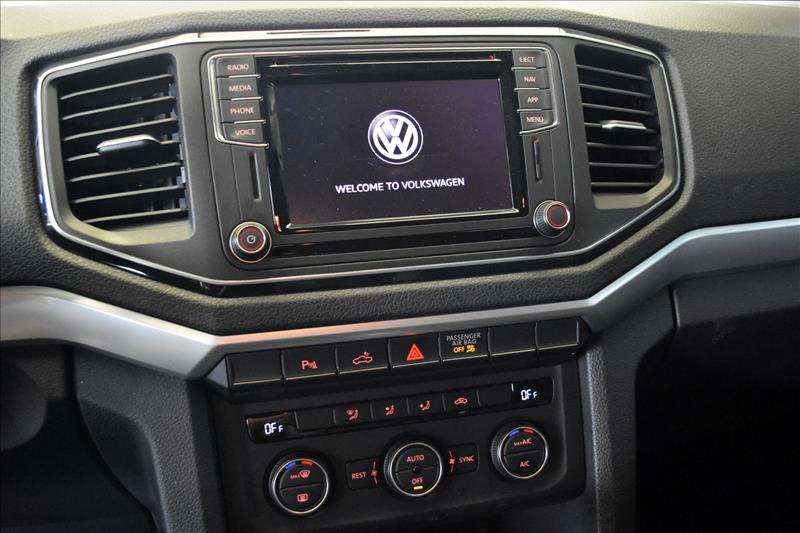VOLKSWAGEN AMAROK 3.0 V6 TDI Highline CD 4motion-8 - Loja de Veículos - 0