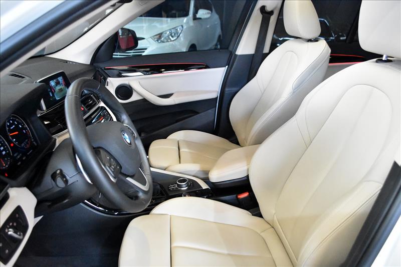 BMW X1 2.0 16V Turbo Activeflex Sdrive20i X-line-4 - Loja de Veículos - 0