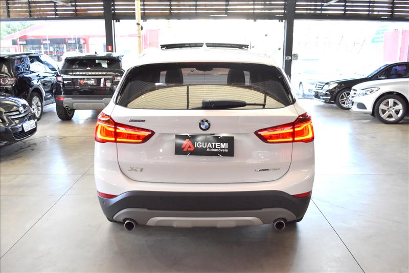 BMW X1 2.0 16V Turbo Activeflex Sdrive20i X-line-14 - Loja de Veículos - 0