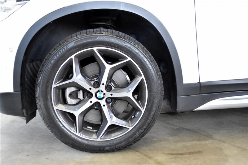 BMW X1 2.0 16V Turbo Activeflex Sdrive20i X-line-22 - Loja de Veículos - 0