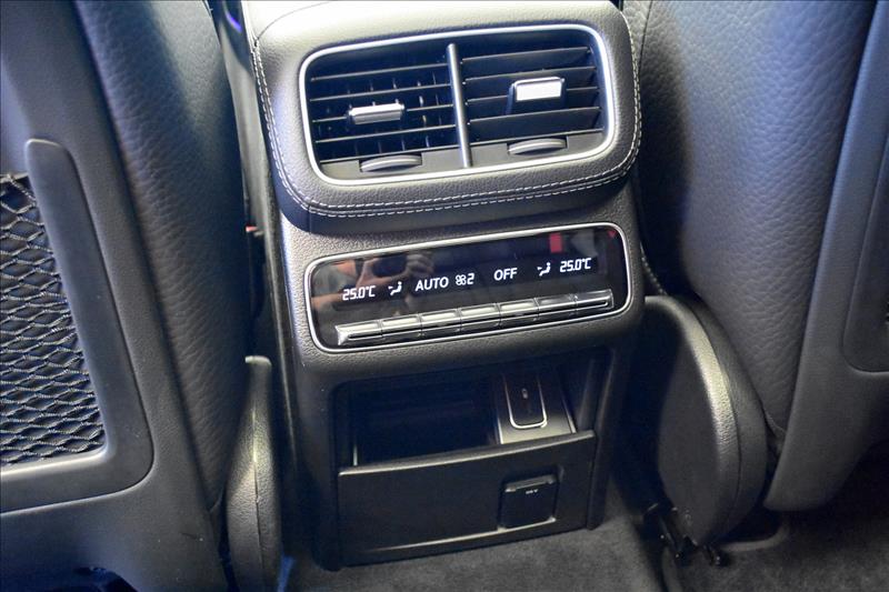 MERCEDES-BENZ GLE 400D 3.0 V6 4matic-12 - Loja de Veículos - 0