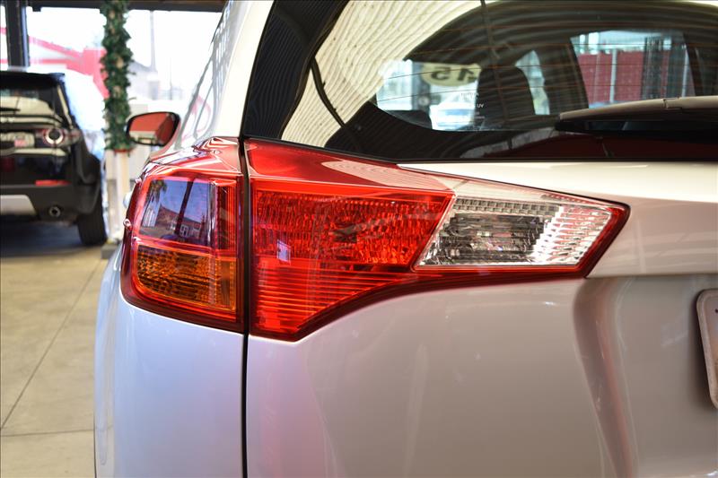 TOYOTA RAV4 2.0 4X2 16V-13 - Loja de Veículos - 0
