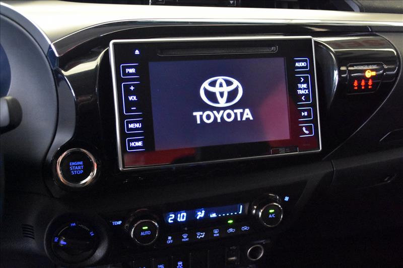 TOYOTA HILUX 2.8 SRX 4X4 CD 16V-8 - Loja de Veículos - 0