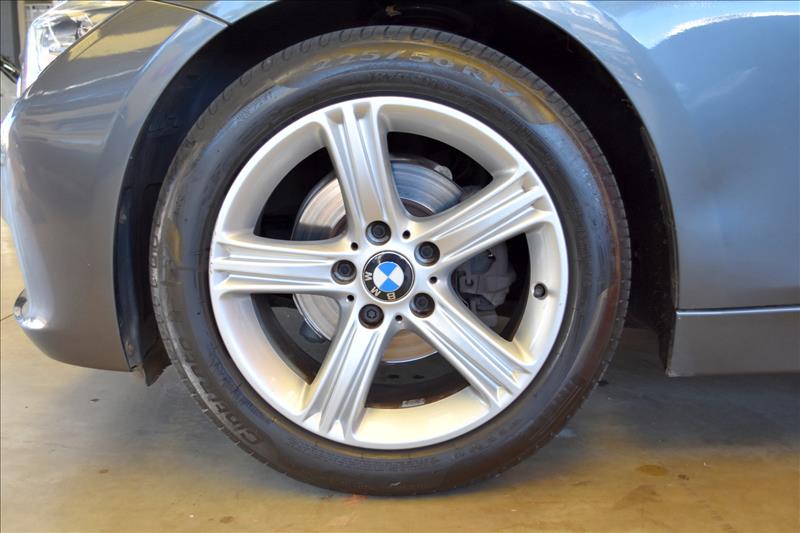 BMW 320I 2.0 16V Turbo-18 - Loja de Veículos - 0