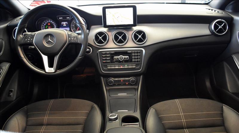 MERCEDES-BENZ CLA 200 1.6 First Edition Turbo-6 - Loja de Veículos - 0
