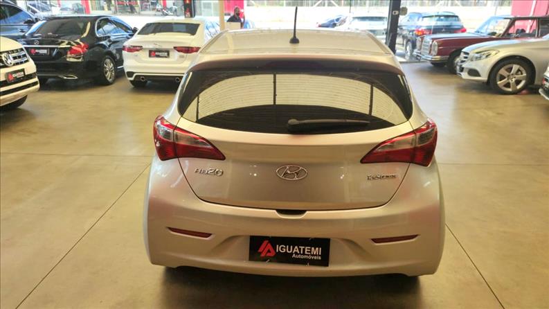 HYUNDAI HB20 1.6 Comfort Style 16V-6 - Loja de Veículos - 0