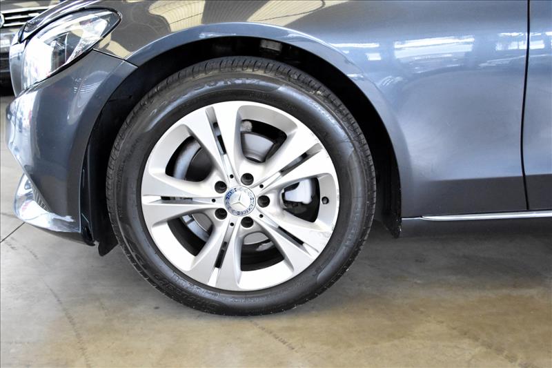 MERCEDES-BENZ C 180 1.6 CGI Avantgarde 16V Turbo-17 - Loja de Veículos - 0