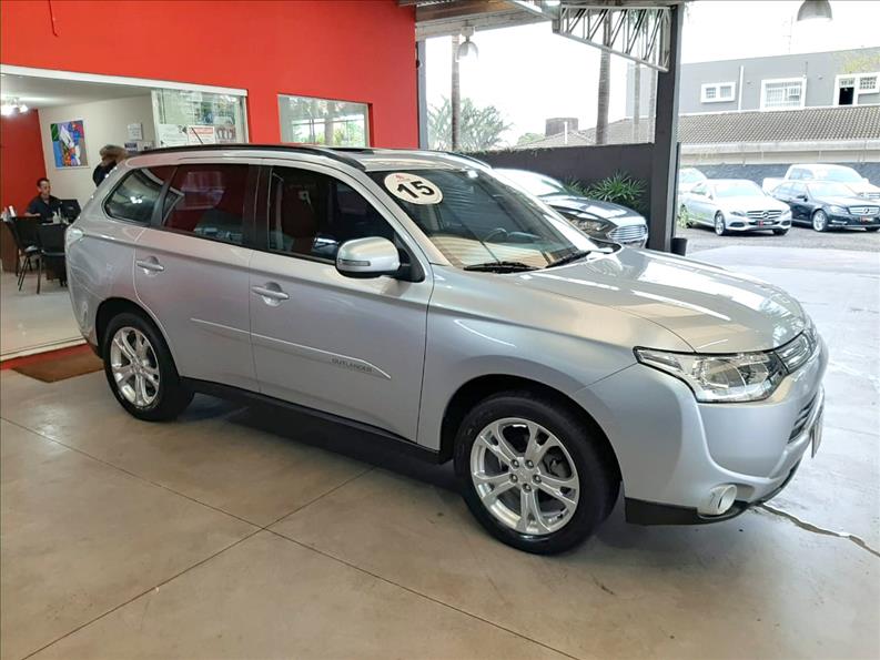 MITSUBISHI OUTLANDER 2.0 16V-2 - Loja de Veículos - 0