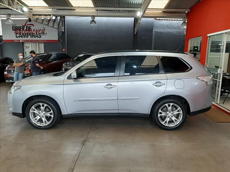 MITSUBISHI OUTLANDER 2.0 16V-11 - Loja de Veículos - 0