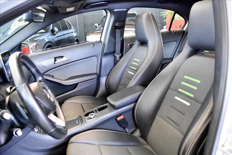 MERCEDES-BENZ A 200 1.6 CGI 7g-dct-4 - Loja de Veículos - 0