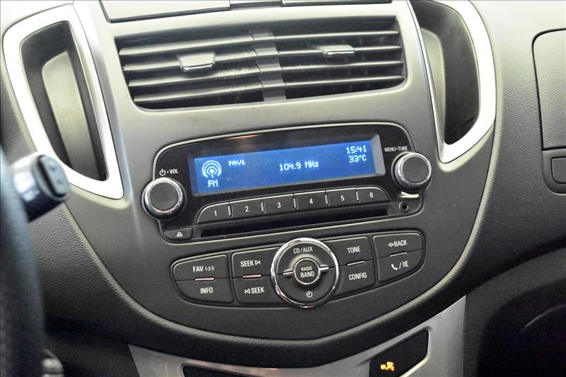 CHEVROLET TRACKER 1.8 MPFI LT 4X2 16V-9 - Loja de Veículos - 0