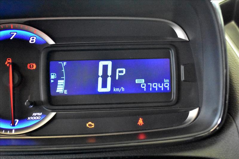 CHEVROLET TRACKER 1.8 MPFI LT 4X2 16V-13 - Loja de Veículos - 0