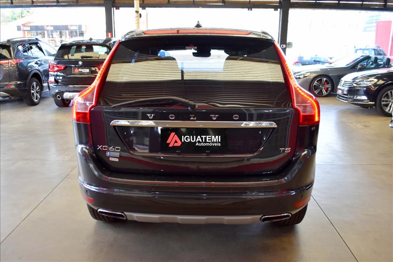 VOLVO XC60 2.0 T5 Momentum-8 - Loja de Veículos - 4