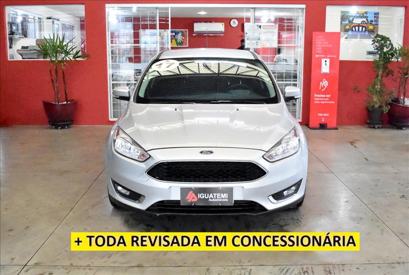 Compre já FORD FOCUS 2.0 SE Fastback 16VLoja de Veículos