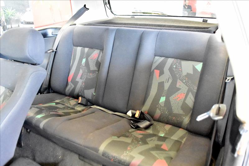 VOLKSWAGEN GOLF 2.0 MI GTI 8V-4 - Loja de Veículos - 0