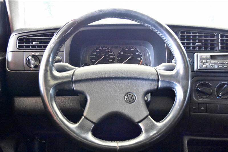 VOLKSWAGEN GOLF 2.0 MI GTI 8V-6 - Loja de Veículos - 0