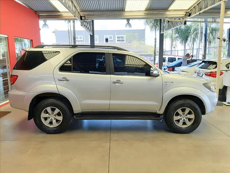 TOYOTA HILUX SW4 3.0 SRV 4X4 16V Turbo Intercooler-3 - Loja de Veículos - 0