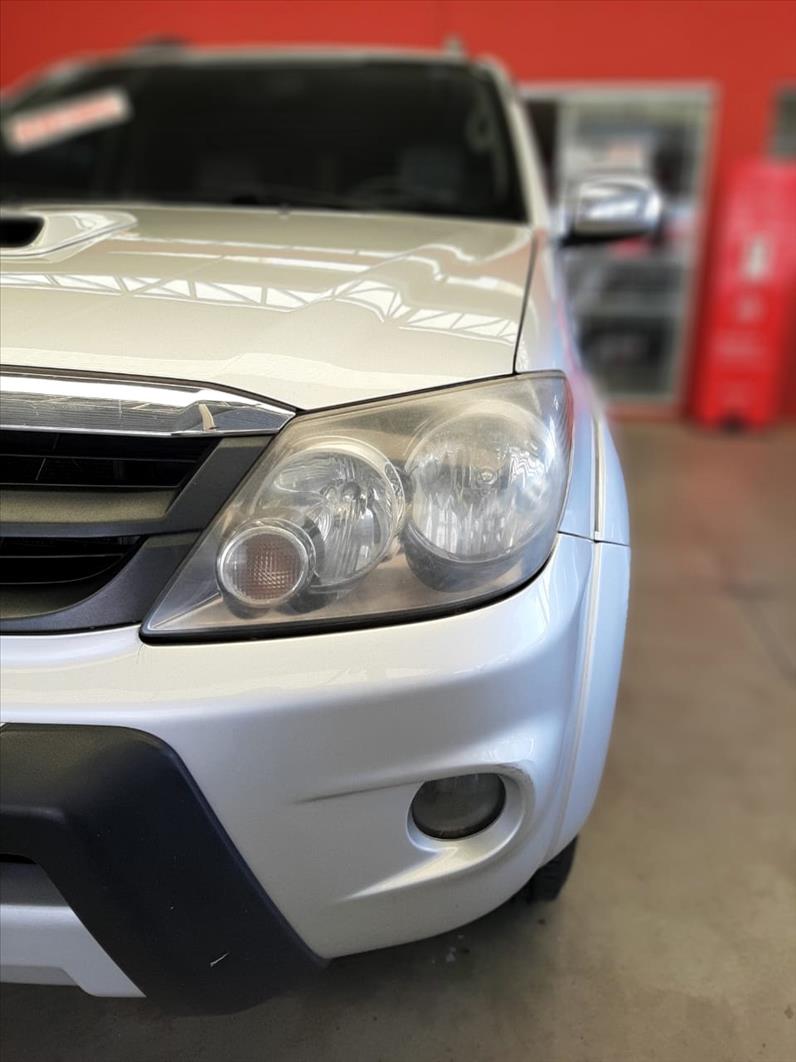 TOYOTA HILUX SW4 3.0 SRV 4X4 16V Turbo Intercooler-12 - Loja de Veículos - 0