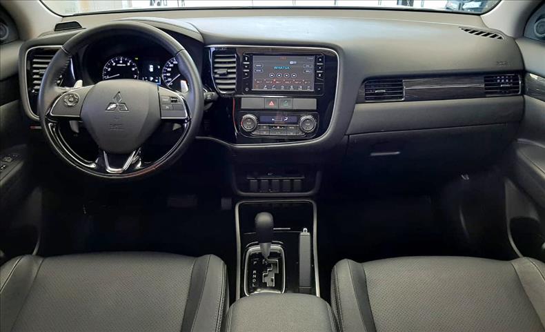MITSUBISHI OUTLANDER 2.0 Comfort 16V-6 - Loja de Veículos - 0