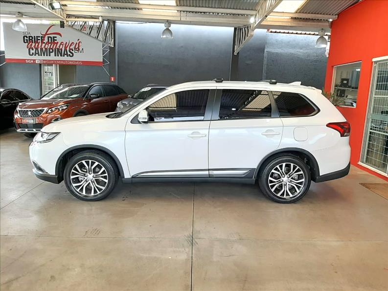 MITSUBISHI OUTLANDER 2.0 Comfort 16V-13 - Loja de Veículos - 0