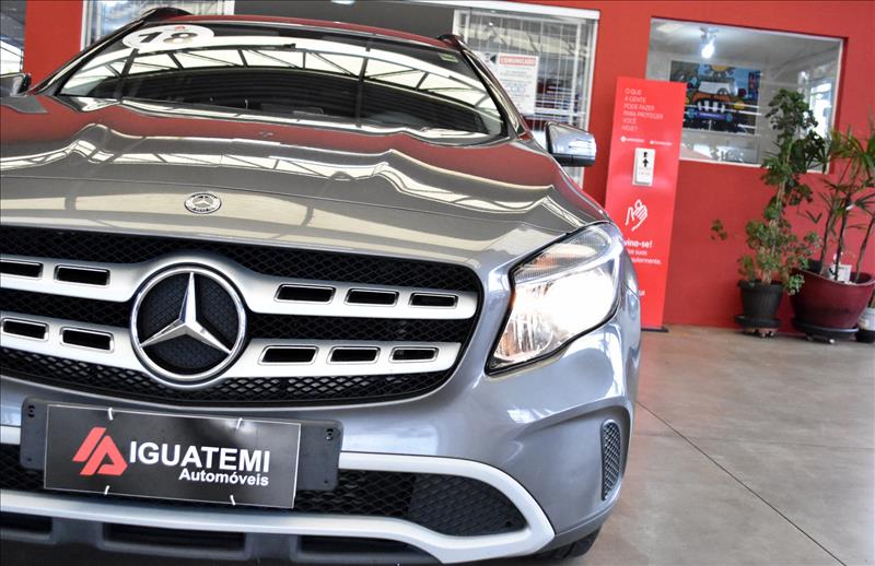 MERCEDES-BENZ GLA 200 1.6 CGI Style 7g-dct-14 - Loja de Veículos - 0