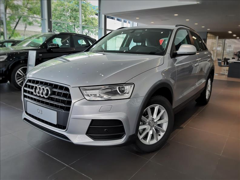 AUDI Q3 1.4 TFSI Prestige S Tronic