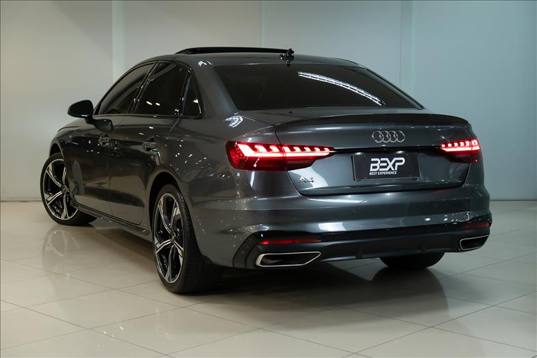 Audi-A4-2.0 TFSI S Line S Tronic