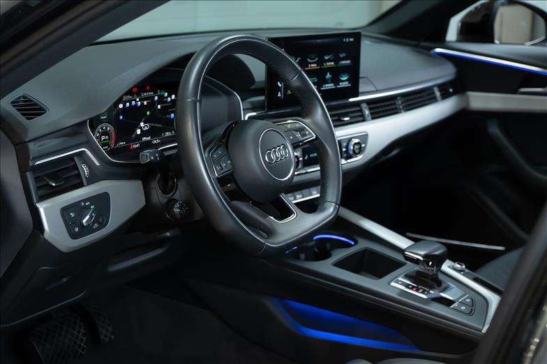 Audi-A4-2.0 TFSI S Line S Tronic