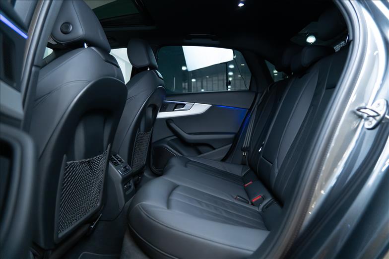 Audi-A4-2.0 TFSI S Line S Tronic