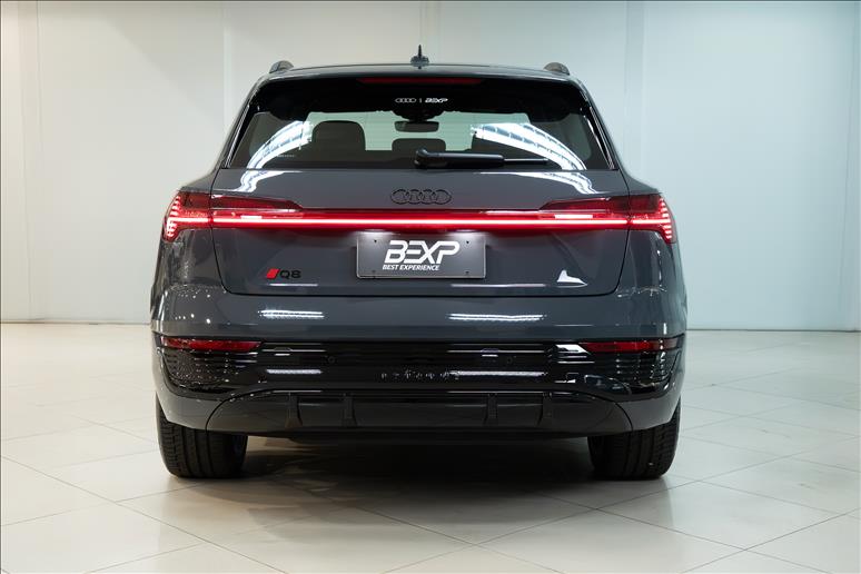 Audi-Q8 E-TRON-55 Launch Edition Quattro