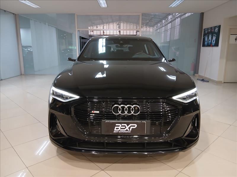 Audi-E-TRON-Sportback Performance Black Quattro