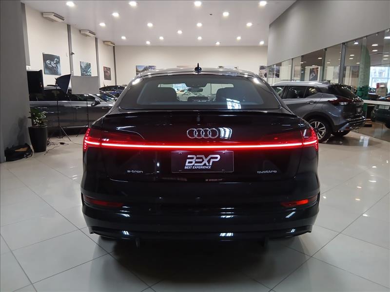 Audi-E-TRON-Sportback Performance Black Quattro