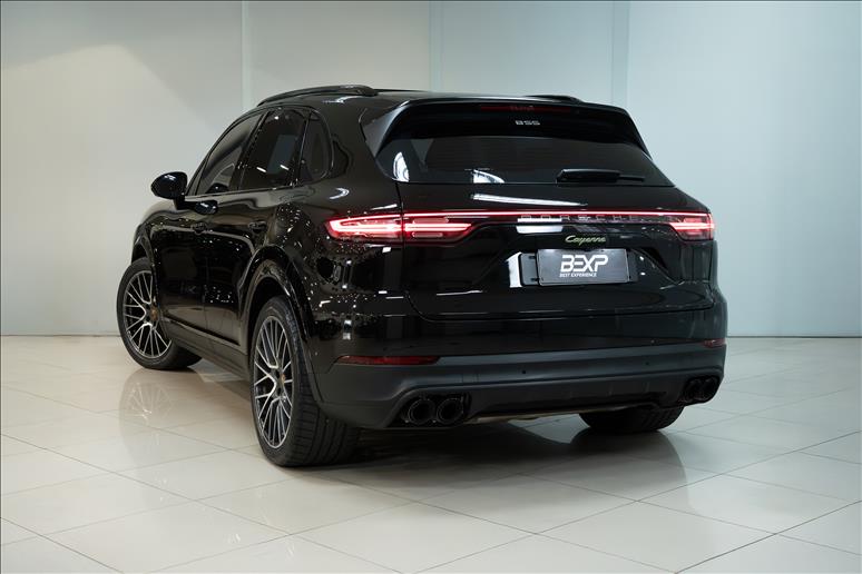 Porsche-CAYENNE-3.0 V6 E-hybrid AWD S