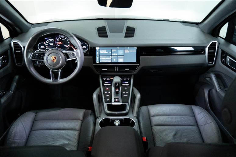Porsche-CAYENNE-3.0 V6 Turbo 4WD