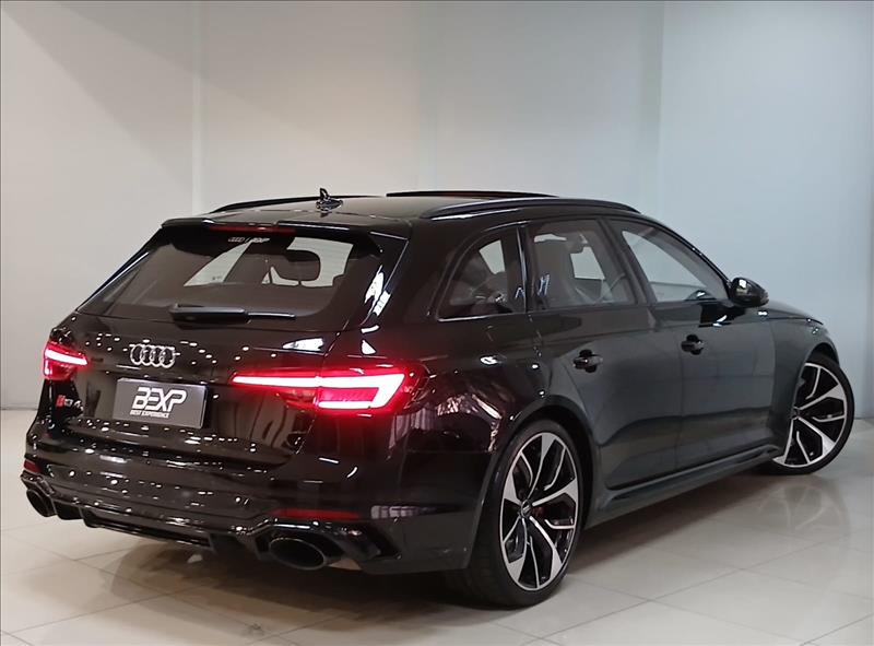 Audi-RS4-2.9 V6 FSI Avant Quattro