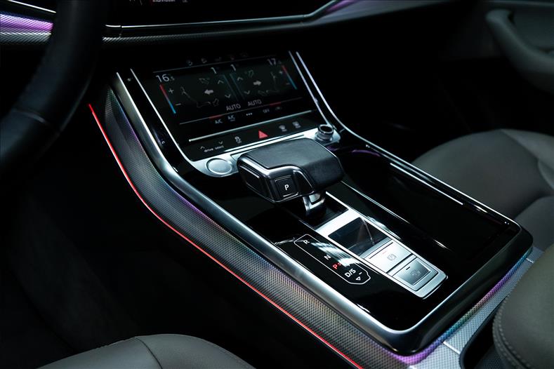 Audi-Q8-3.0 TFSI Performance Black Quattro