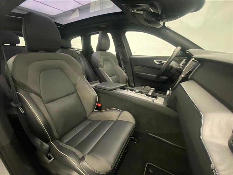 Volvo-XC60-2.0 T8 Hybrid R-design AWD Geartronic