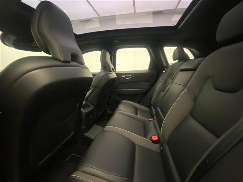 Volvo-XC60-2.0 T8 Hybrid R-design AWD Geartronic