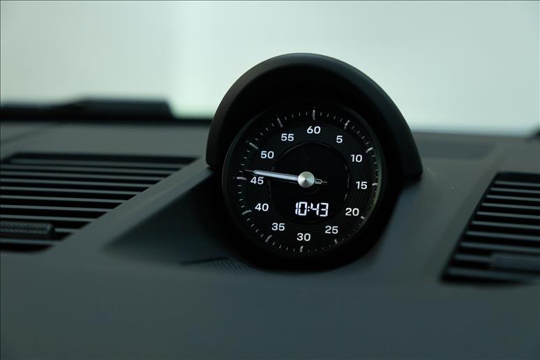 Porsche-911-3.0 24V H6 Carrera