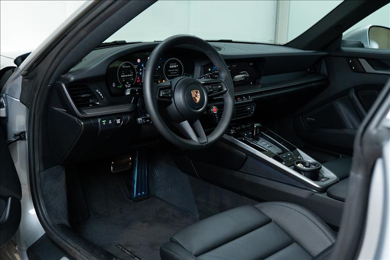 Porsche-911-3.0 24V H6 Carrera