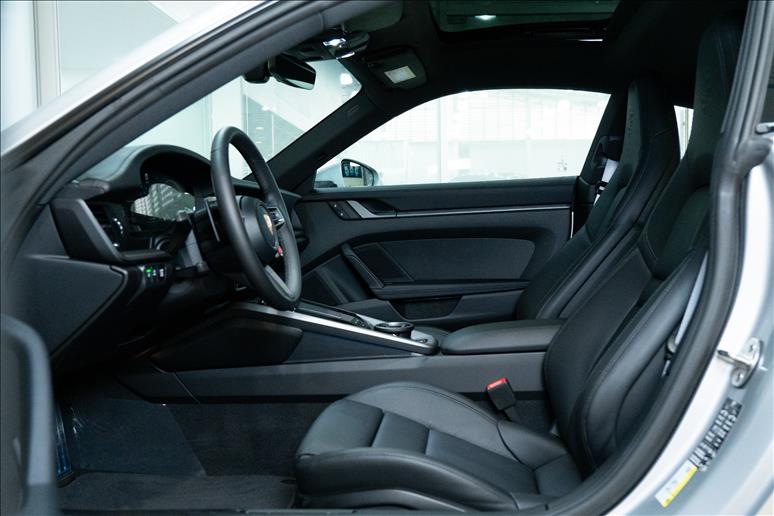 Porsche-911-3.0 24V H6 Carrera