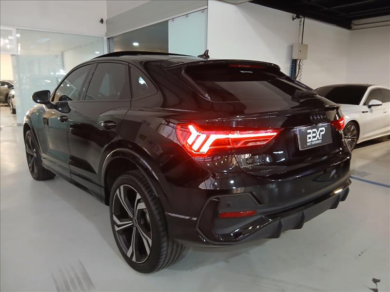 Audi-Q3-2.0 40 TFSI Sportback Performance Black Plus Quattro