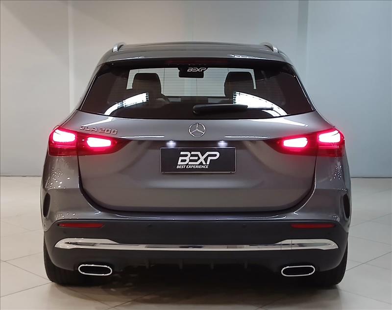 MERCEDES BENZ-GLA 200-1.3 Mhev AMG Line 7g-dct