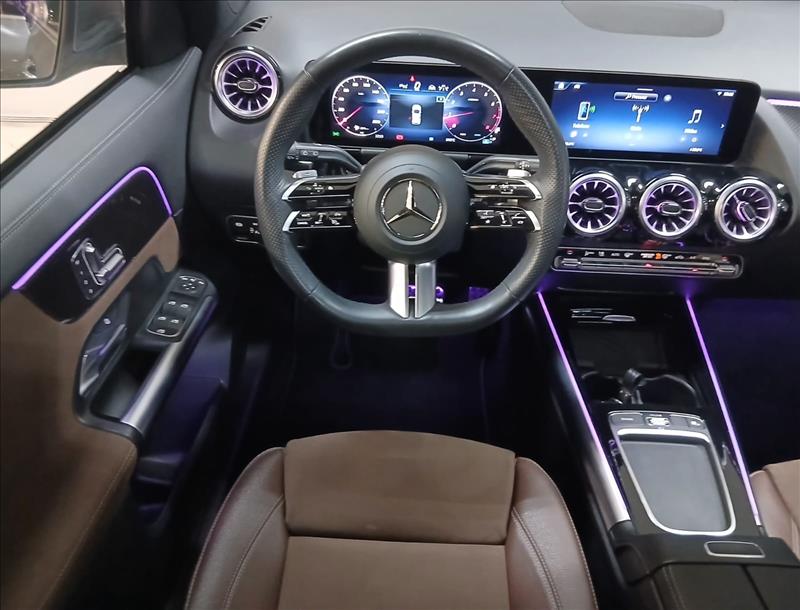 MERCEDES BENZ-GLA 200-1.3 Mhev AMG Line 7g-dct
